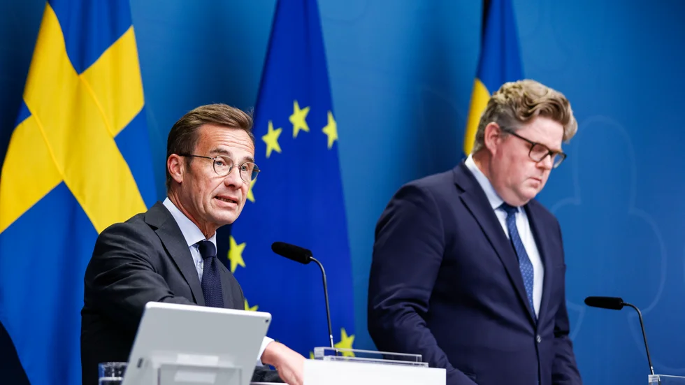 Statsminister Ulf Kristersson (M) och justitieminister Gunnar Strömmer (M) under tisdagens pressträff om det säkerhetspolitiska läget.