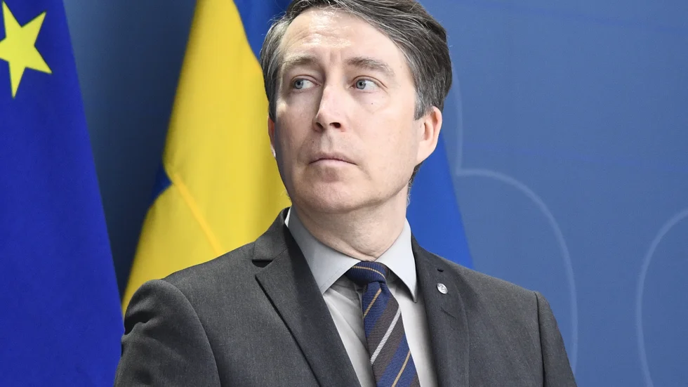 Richard Jomshof har inte varit byxad att hantera sin roll som ordförande i riksdagens justitieutskott. Det har skadat Sverige och det har ökat riskerna i vår tid. 