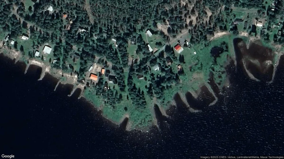 Området kring Santasaari Sandövägen 18