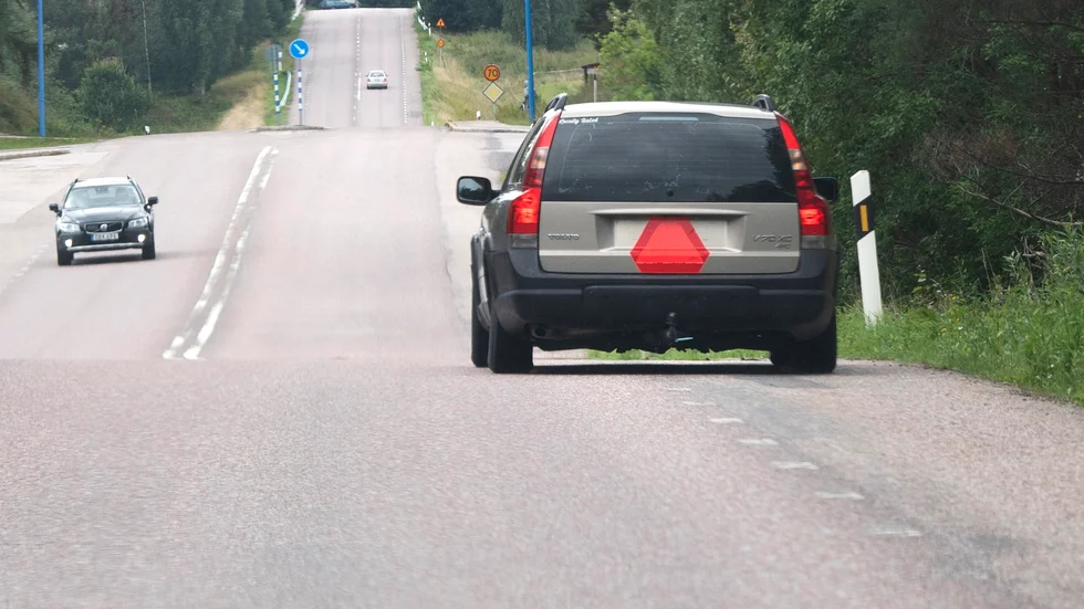 En a-traktor körde in i en skylt strax utanför Vimmerby natten mot söndag. Bilden är en genrebild.