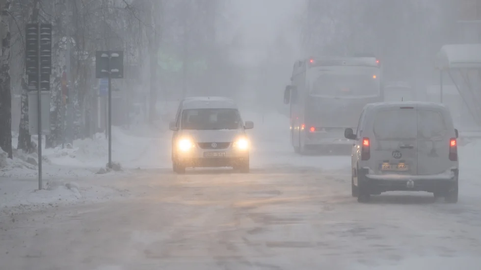 Kallare luft med ett snöfallsområde rör sig in, och på onsdagen väntas snö i hela Norrbotten.