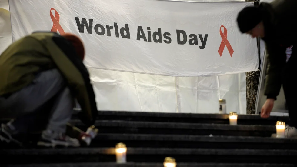 Enligt Världshälsoorganisationen (WHO) lever cirka 38 miljoner människor i världen med hiv, varav majoriteten bor i Afrika söder om Sahara.