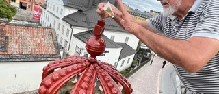 Pumphusets nya guldkrona på plats