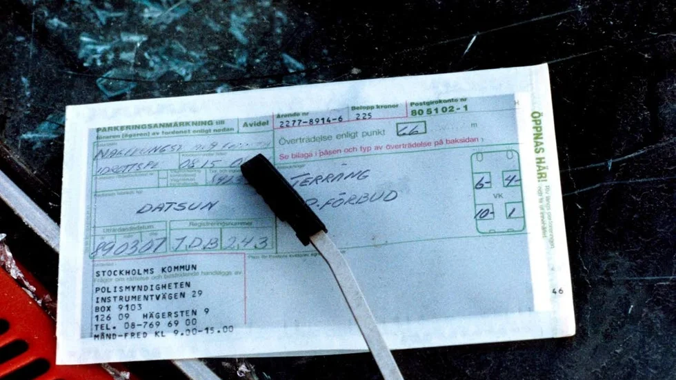 Hovrätten plockar bort de två parkeringsanmärkningar som polisen gav en 66-årig man i Borensberg.
