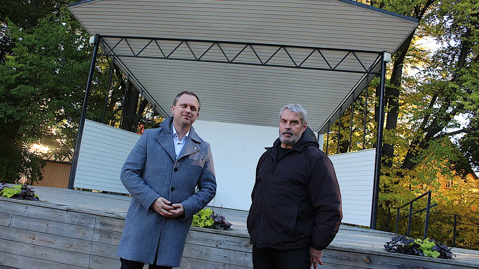Stefan Erikson, till vänster, och Conny Delerud ser fram mot de projekt som är planerade i Trädgårdsföreningen, bland annat bygget av en ny scen efter att den gamla har rivits.