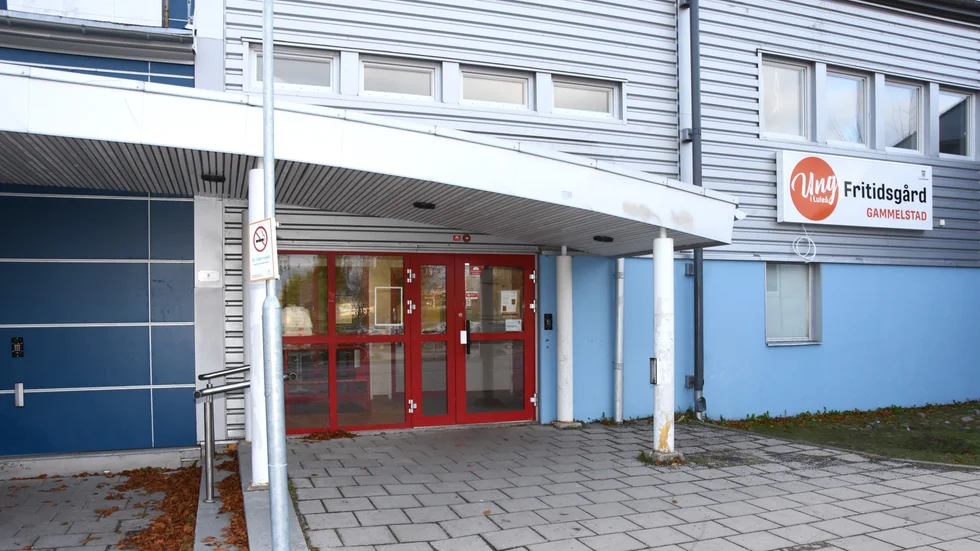 Luleå kommun ska från och med tisdag kväll utföra extra tillsyn vid Gammelstad och Sunderbyns sporthallar.