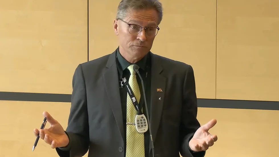 Jens Wennberg, vice ordförande i Liberalerna, ställde många frågor till ett flertal nämnder på temat krisberedskap.