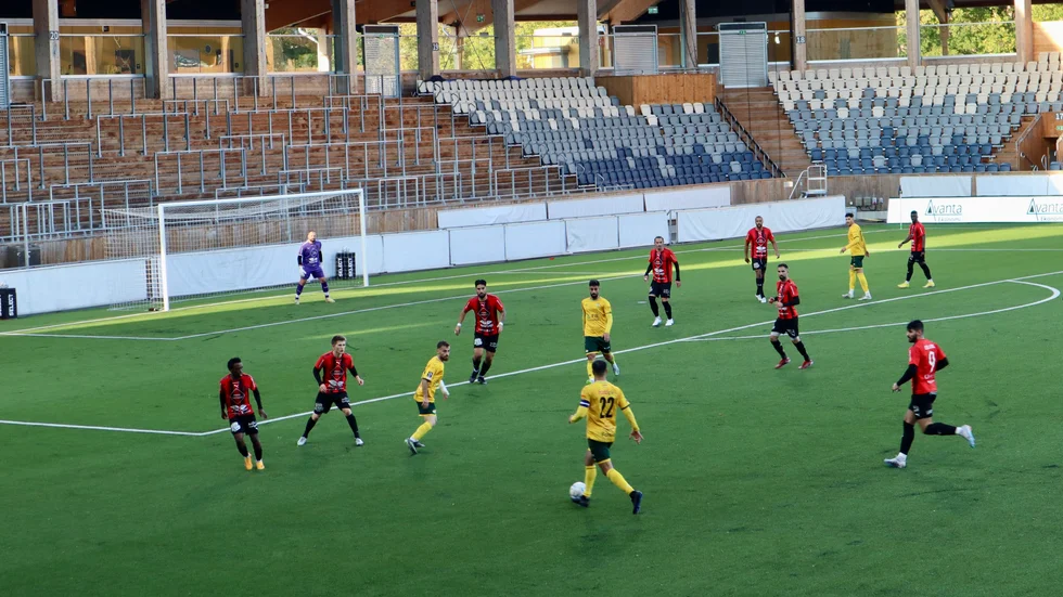 Dalkurd har skulder till Uppsala kommun. Regleras inte skulderna kan de få lämna Studenternas.