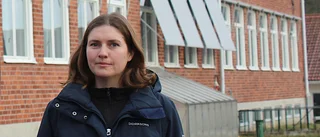 Föräldrar har hyrt buss för att åka till fullmäktige