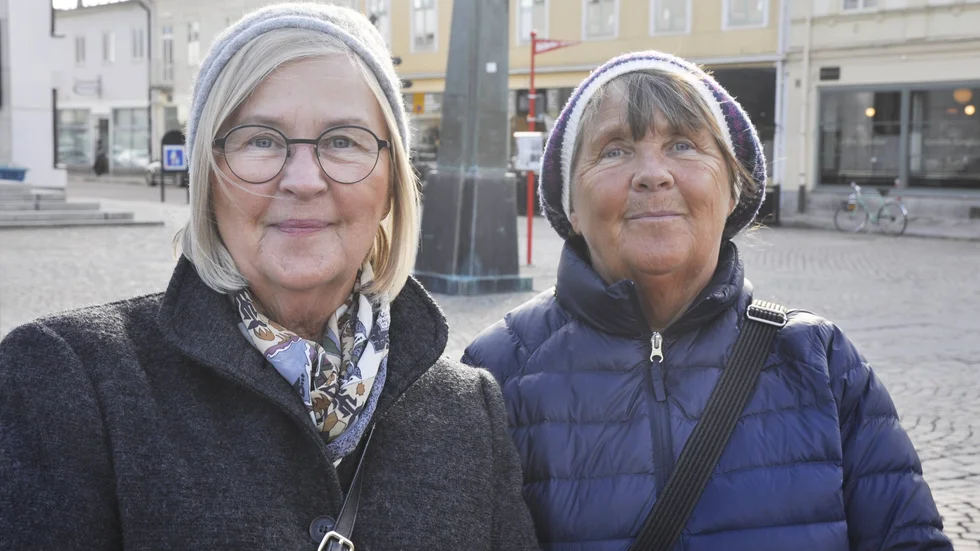 Systrarna Helena och Leila Rissanen minns framför allt Lasse Berghagen från hans tid som programledare på Allsång på Skansen.