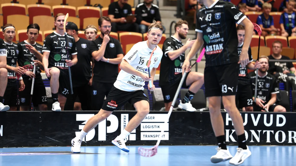 Filip Eriksson gjorde säsongens två första mål. Han var långtifrån ensam om att spräcka målnollan i Storvreta.