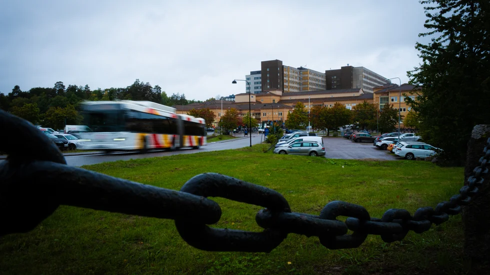 Universitetssjukhuset i Linköping är en av många skattefinansierade verksamheter som måste spara.