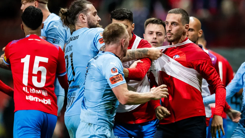 Det blev heta känslor i slutskedet av bottenmötet i Superettan, mellan Helsingborg och AFC Eskilstuna. Bland annat var AFC-kaptenen Jesper Modig inbladad i ett tumult som slutade i fyra gula kort.