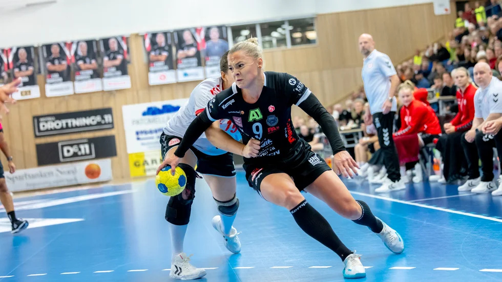 Lisa Hansson tog Boden tillbaka i matchen, men det räckte inte hela vägen. Med fem sekunder kvar sköt Ystad hem segern. (arkivbild)