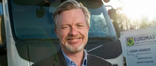 Hög tid att satsa på landets vägar