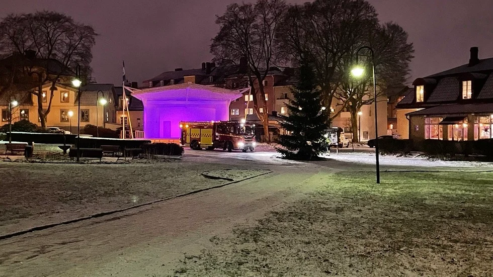Under torsdagseftermiddagen inkom ett larm om en brand i Ugglans park i Strängnäs.