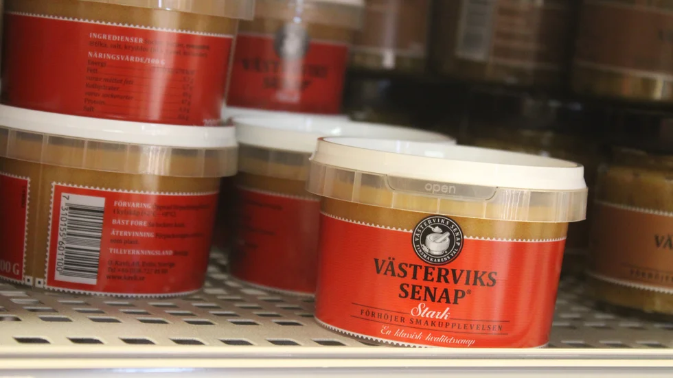 Merparten av den svenska senapen tillverkas i Eslöv. Företaget Kavli har beslutat att stanna där. 