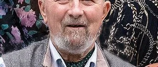David Gee (1937-2023)         