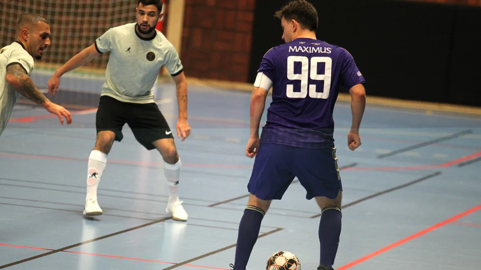 Motala FK vann mot Ektorp med 7-6 i division 1-derbyt.