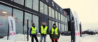Djupfryst Tesla-konflikt – nu går Per strejkvakt i Fyrislund igen