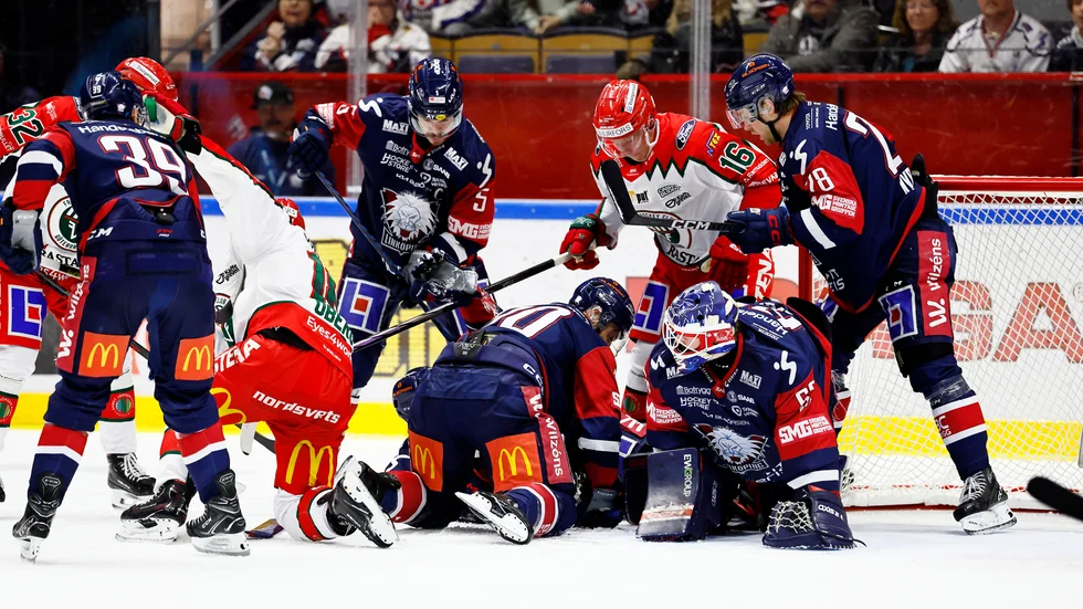Rörigt framför LHC-målet.