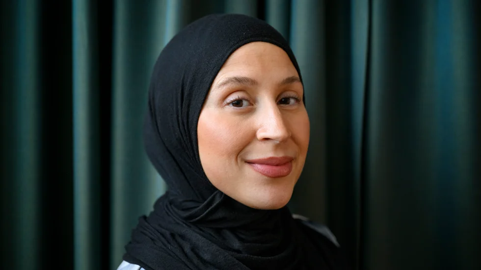 Rihab Garci har drömt om att bli författare ända sedan hon var 13 år gammal. Nu debuterar hon med boken "Vi kommer ändå bara bli becknare".