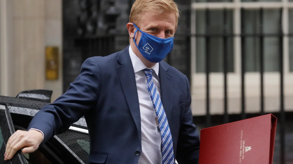 Regeringen i Storbritannien och kulturminister Oliver Dowden får ta emot en hel del klagomål från frilansande kulturarbetare, på grund av Brexit. Arkivbild.