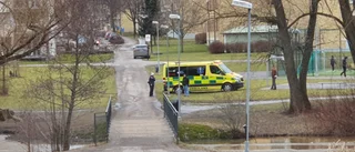 Två personer gick genom isen – klarade sig oskadda