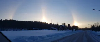 Mäktigt ljusfenomen på Skelleftehimlen – tre solpelare uppenbarade sig: "Once in a lifetime"