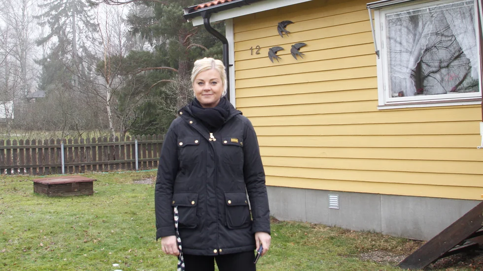 "Just nu är utbudet i kommunen för litet", säger mäklaren, tillika franchisetagaren, Elisabet Jacobsen och syftar på fritidshus. Det här objektet i Sanda kommer snart att finnas ute på marknaden.