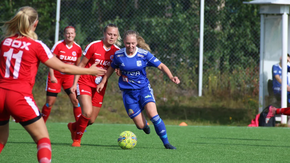 Storfors lekte med motståndet. Ida Löfgren gjorde ett av många mål. (Arkivbild)