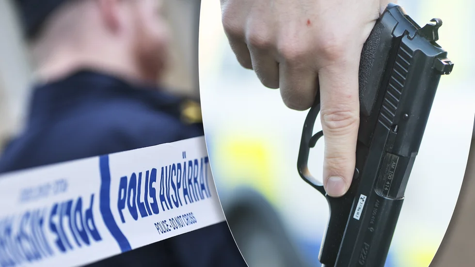 Tre ungdomar ska ha rånats under pistolhot natten mot måndagen.