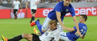 AFC jagar två stjärnspelare   