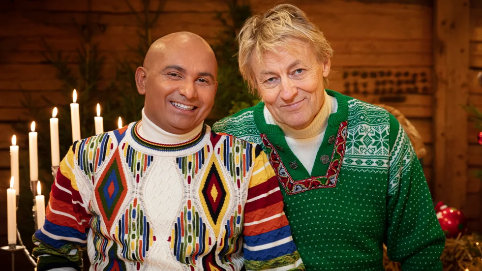 Lars Lerin är årets julvärd i SVT. Gästar gör bland andra maken Junior. Pressbild.