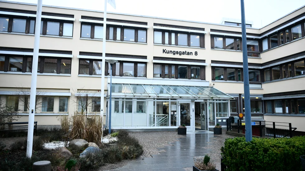 Växjö tingsrätt tror på 16-åringen, som säger att han inte tänkte på att plåtladan kunde börja brinna. Arkivbild.