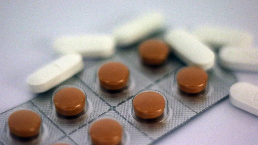 Det var en sjuksköterska som upptäckte att medicin saknades hos den avlidna mannen.