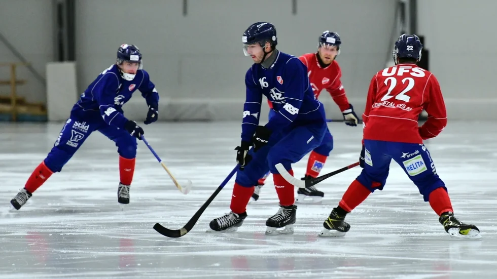 Simon Karlsson missade returen på grund av en näsfraktur. 