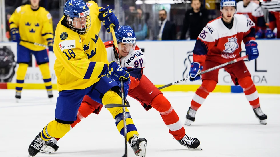 Det blev flygproblem när Lucas Raymond och Juniorkronorna skulle resa till Edmonton. Arkivbild.