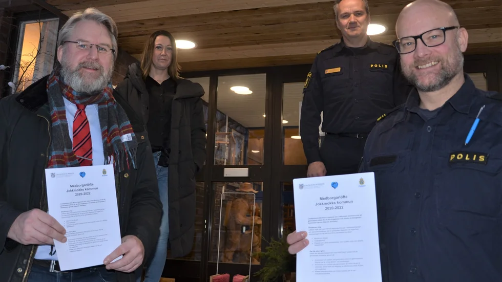 Robert Bernhardsson, Maria Larsson, Stefan Thyni och Petter Wikström undertecknade det nya Medborgarlöftet.