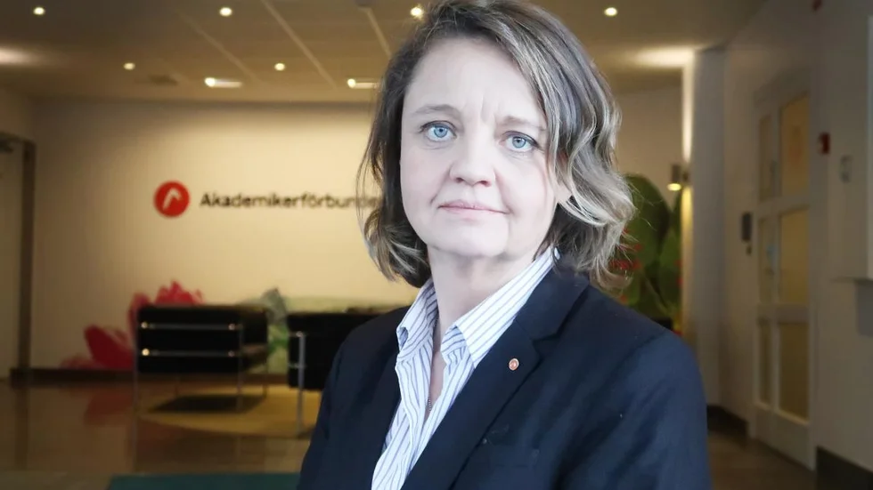 Ursula Berge är samhällspolitisk chef för Akademikerförbundet SSR. Hon var politisk redaktör för NSD 1993-1998.