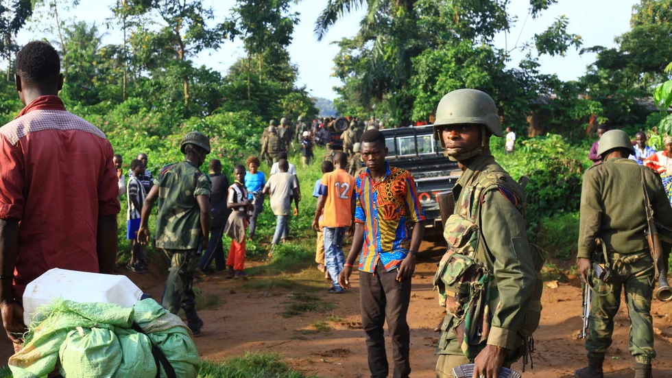 Regeringssoldater patrullerar nära staden Beni i östra Kongo-Kinshasa efter en ADF-attack 2018. Arkivbild.