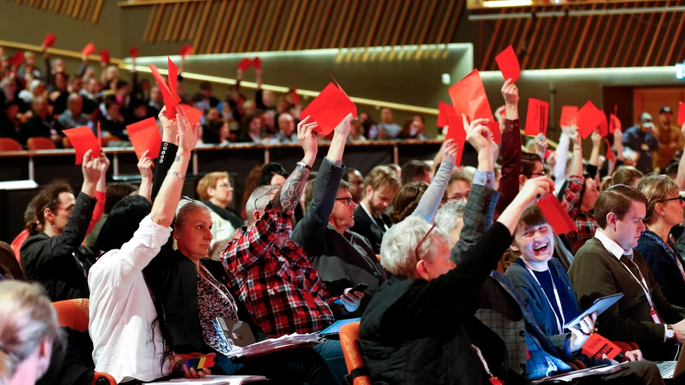 Årets V-kongress genomförs på distans. Här en bild från kongressen i Karlstad 2018, då Jonas Sjöstedt blev omvald till partiordförande.