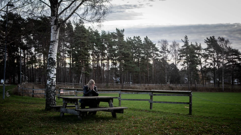 "Att drabbas av psykisk ohälsa ska inte automatiskt innebära en kamp mot samhällets alla instanser – vi kämpar tillräckligt ändå. "