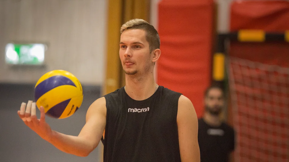 Om Tomasz Mroz gör fem serveess mot Sollentuna passerar han milstolpen 200.