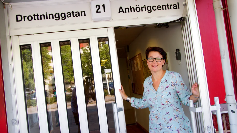 Linda Bentholm, anhörigkonsulent i Katrineholms kommun, säger att ett av syftena med veckan är att fler ska veta vilket stöd det finns att få som anhörig.