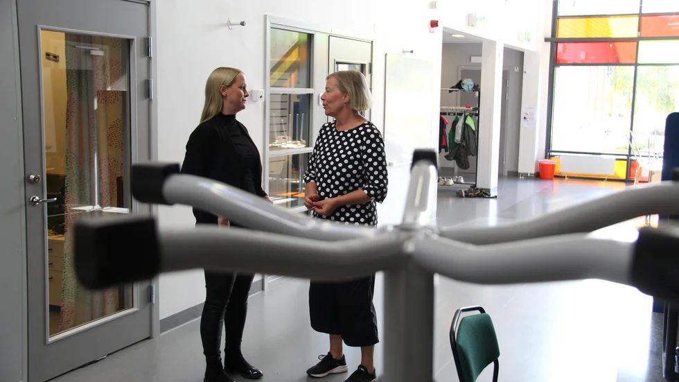 Caroline Anspach, rektor på mellanstadiet i Kisa, och bildningschefen Eva Holm är överens om att lokalerna som finns inte räcker till i dagsläget.