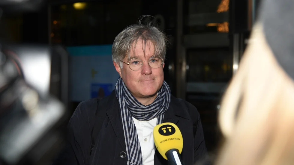 Martin Wästfelt, PTK:s förhandlingschef, anländer till Näringslivets hus där de återupptagna förhandlingarna om las-reglerna nu inleds.