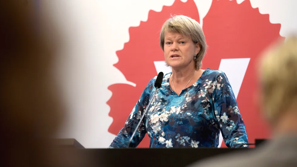 Ulla Andersson, Vänsterpartiets ekonomisk-politiska talesperson, presenterar partiets höstbudgetmotion.