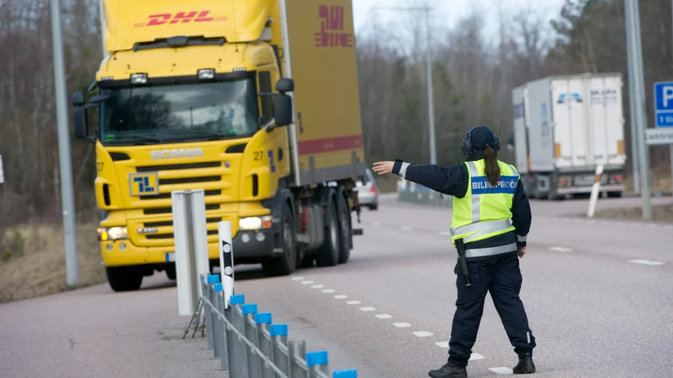 Debattörerna lyfter fram kontroll av yrkestransporter på väg som en viktig uppgift för trafikpoliser.