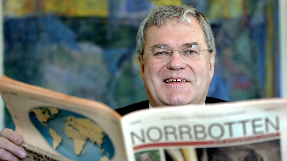 Per-Ola Eriksson skildrar sitt liv och sin politiska gärning i biografin "Kompromisskungen" (Ekerlids), som skrivits tillsammans med norrbottniska medieprofilen Lena Callne. 